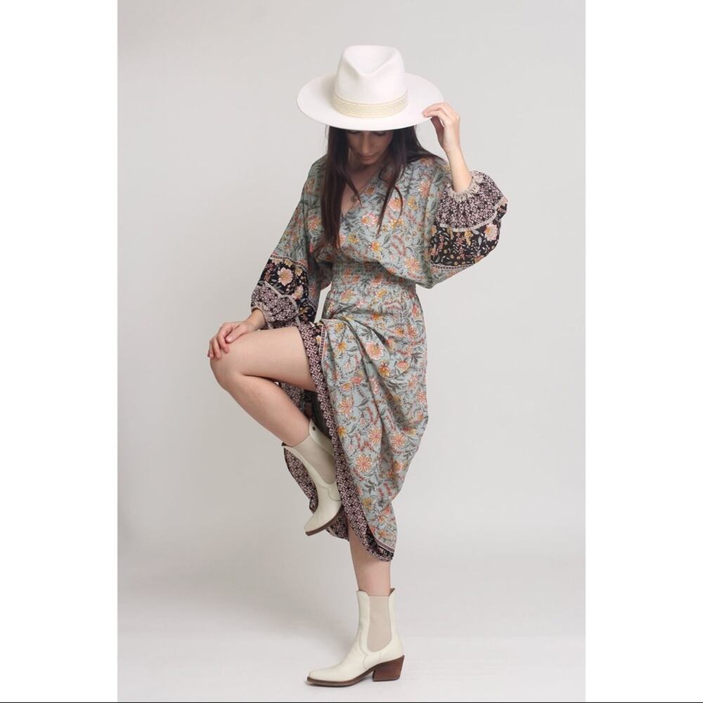 Love Stitch Amanda Volume Sleeve Maxi Dress - Picture 11 of 14
